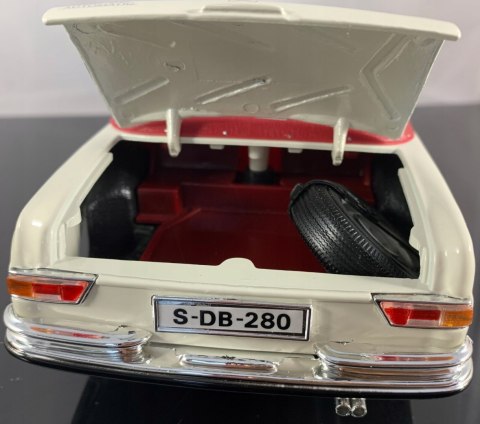 Mercedes 280 SE Cabrio '67 1:18 model Maisto 31811 Mercedes 280 SE Cabrio '67 1:18 model Maisto 31811