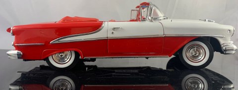 OLDSMOBILE Super 88 1955 1:18 model metal WELLY OLDSMOBILE Super 88 1955 1:18 model metal WELLY