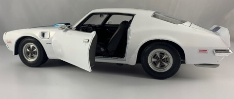 PONTIAC 1972 Firebird Trans Am 1:18 model WELLY PONTIAC 1972 Firebird Trans Am 1:18 model WELLY