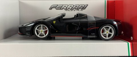 FERRARI LaFerrari Aperta black model Bburago 26022 FERRARI LaFerrari Aperta black model Bburago 26022