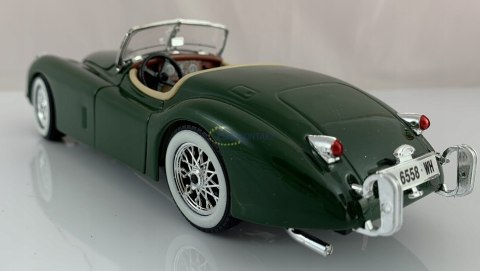 JAGUAR XK 120 roadster 1951 green Bburago 22018 JAGUAR XK 120 roadster 1951 green Bburago 22018