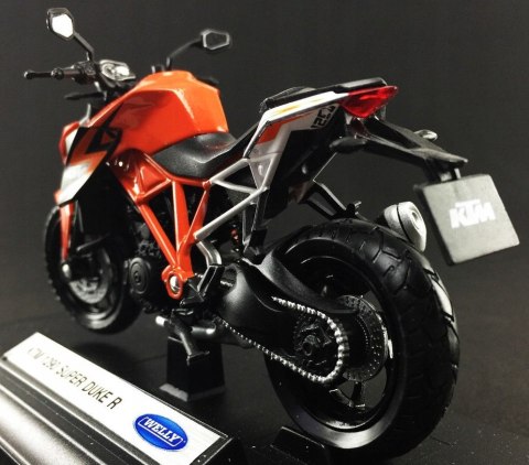 KTM 1290 Super Duke R model 1:18 Welly metalowy KTM 1290 Super Duke R model 1:18 Welly metalowy