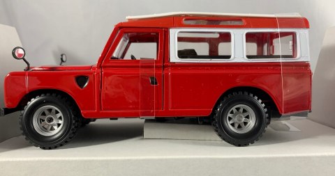 Land Rover series II 1:24 model Bburago 22063 Land Rover series II 1:24 model Bburago 22063