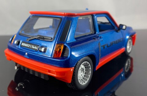 Renault 5 Turbo blue-red model Bburago 21088 Renault 5 Turbo blue-red model Bburago 21088