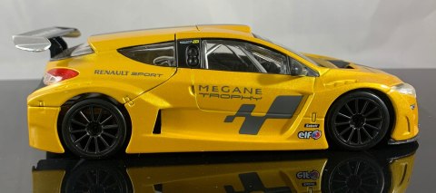 Renault Megane Trophy yellow model Bburago 22115 Renault Megane Trophy yellow model Bburago 22115