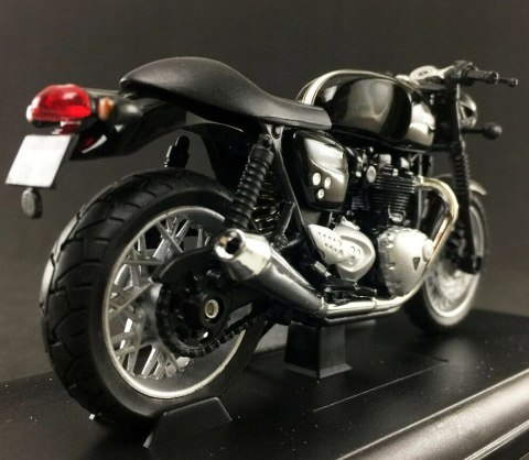 TRIUMPH Thruxton 1200 motocykl model 1:18 Welly TRIUMPH Thruxton 1200 motocykl model 1:18 Welly
