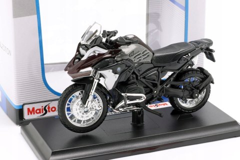 BMW R 1200 GS 2017 na podstawce model 1:18 Maisto BMW R 1200 GS 2017 na podstawce model 1:18 Maisto
