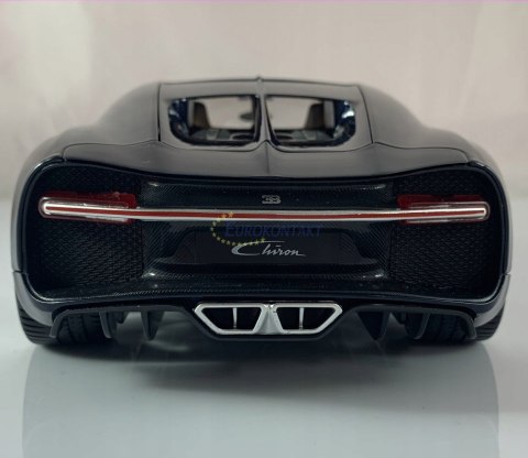 BUGATTI Chiron 1:18 blue model BBurago 11040 BUGATTI Chiron 1:18 blue model BBurago 11040