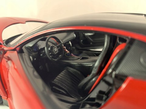 BUGATTI Chiron Sport 1:18 red model BBurago 11044 BUGATTI Chiron Sport 1:18 red model BBurago 11044