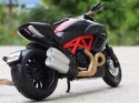 DUCATI Diavel carbon podstawka model 1:18 Maisto