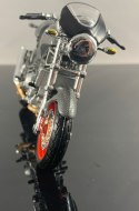 DUCATI Monster S4 na podstawce model 1:18 Maisto