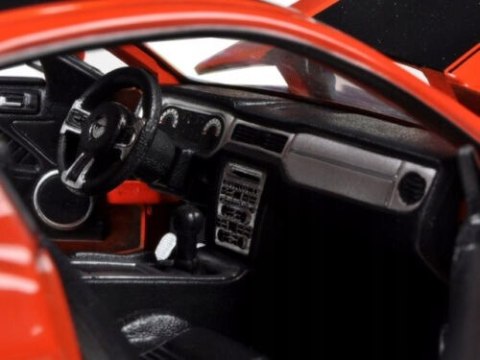 Ford MUSTANG Boss 302 1:24 model Maisto 31269 Ford MUSTANG Boss 302 1:24 model Maisto 31269