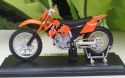 KTM 525 SX na podstawce model 1:18 Maisto