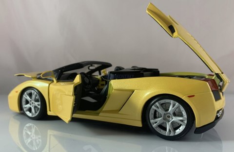 LAMBORGHINI Gallardo Spyder 1:18 Bburago 12016 LAMBORGHINI Gallardo Spyder 1:18 Bburago 12016