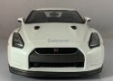 NISSAN GT-R R pearl white 1:18 model BBurago 12079