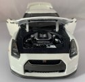 NISSAN GT-R R pearl white 1:18 model BBurago 12079