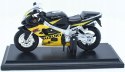 SUZUKI GSX R600 na podstawce model 1:18 Maisto