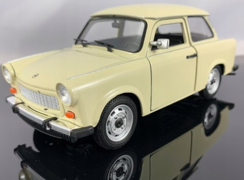 TRABANT 601 S De luxe model metal Welly 1:24 TRABANT 601 S De luxe model metal Welly 1:24