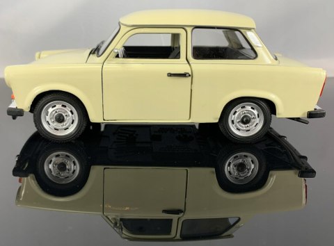 TRABANT 601 S De luxe model metal Welly 1:24 TRABANT 601 S De luxe model metal Welly 1:24