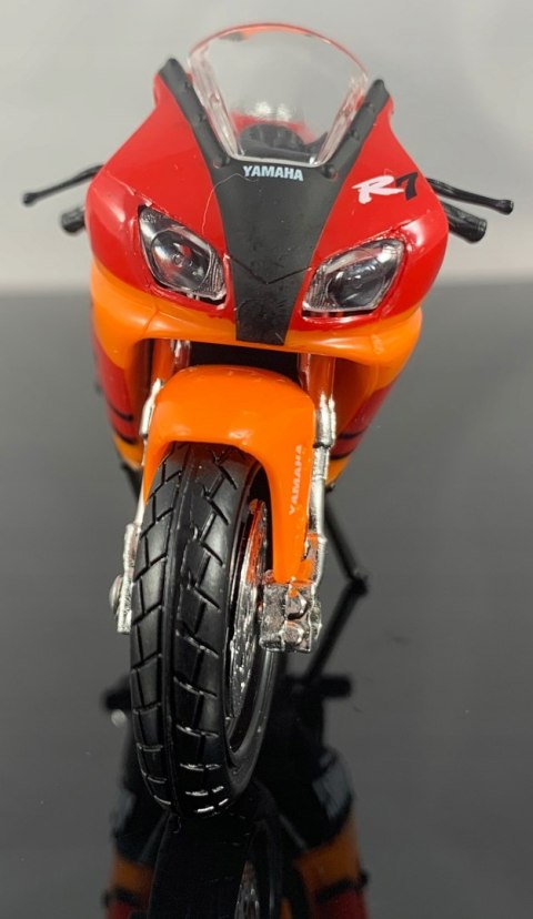 YAMAHA YZF R7 motocykl model 1:18 Maisto YAMAHA YZF R7 motocykl model 1:18 Maisto